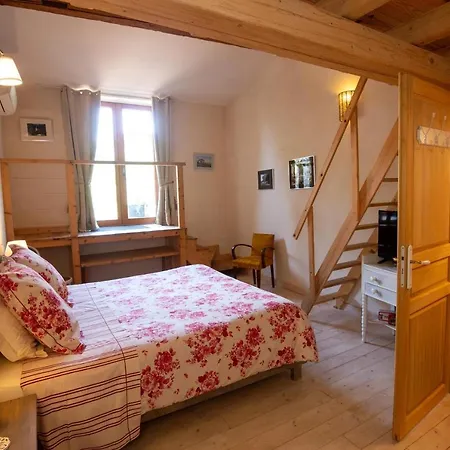 Les D'hotes De Laurette 3*