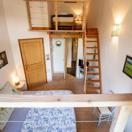 Bed & Breakfast Les D'hotes De Laurette Bertrambois